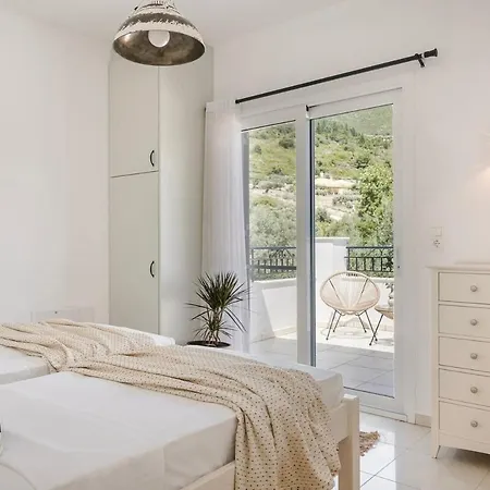 Lourdas Hideaway Vilă