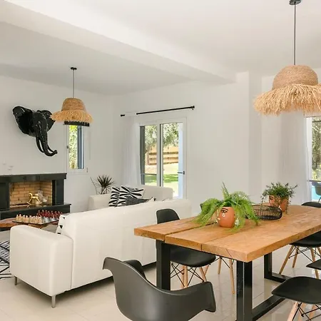 Lourdas Hideaway Vilă