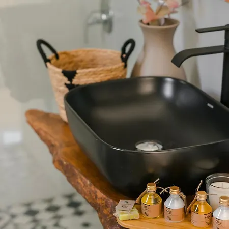 Lourdas Hideaway Vilă *