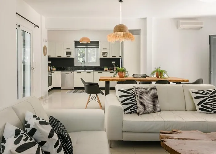 Villa Lourdas Hideaway