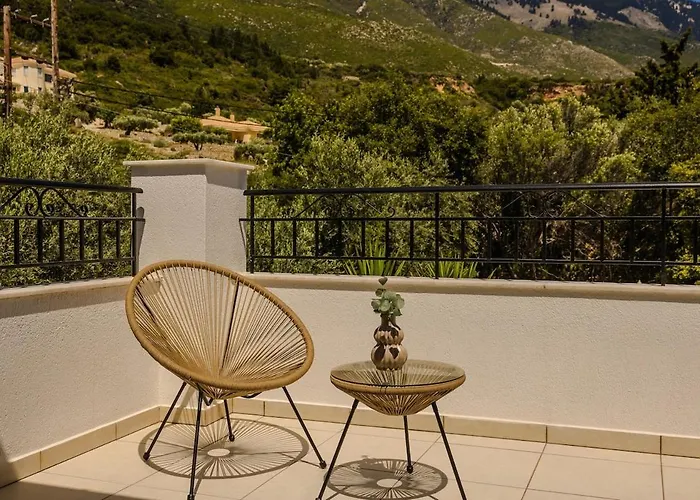 Vilă Lourdas Hideaway *