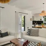 Lourdas Hideaway Λουρδάτα