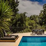 Lourdas Hideaway